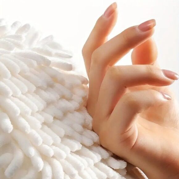 Luxurious Bath Shower Chenille Poof in White - Picture 2 of 4